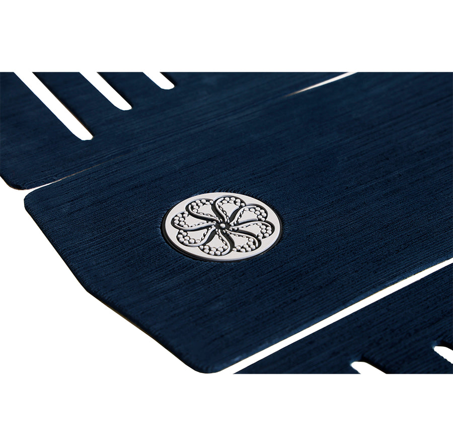 Front Deck III Scrub Tech™ Traction Pad - Midnight
